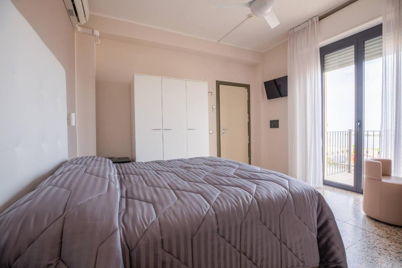 Hotel Deanna Bellaria-Igea Marina Zewnętrze zdjęcie