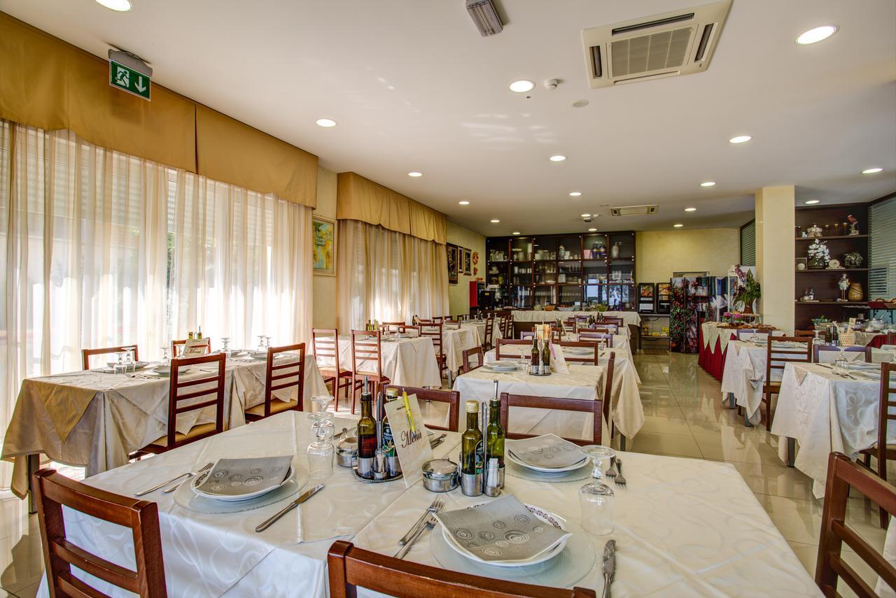 Hotel Deanna Bellaria-Igea Marina Zewnętrze zdjęcie