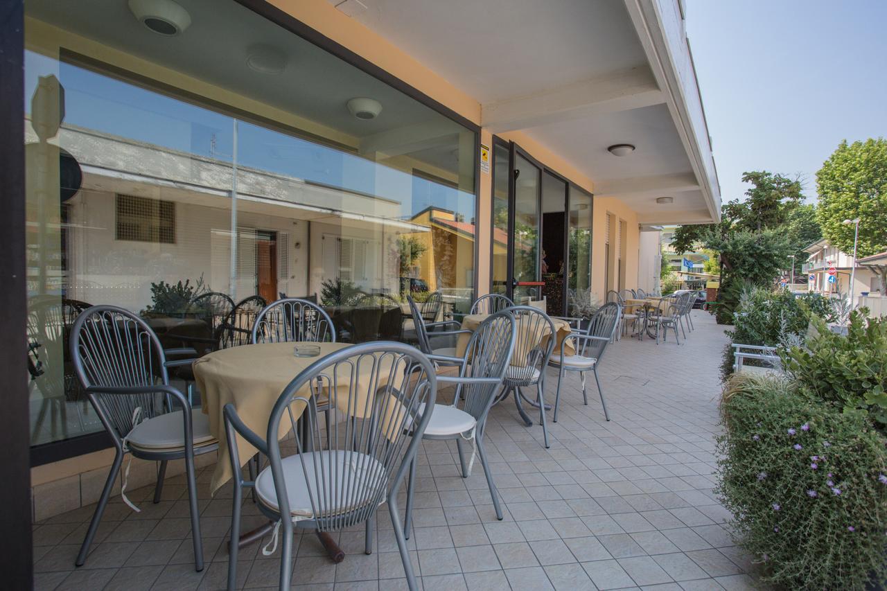 Hotel Deanna Bellaria-Igea Marina Zewnętrze zdjęcie