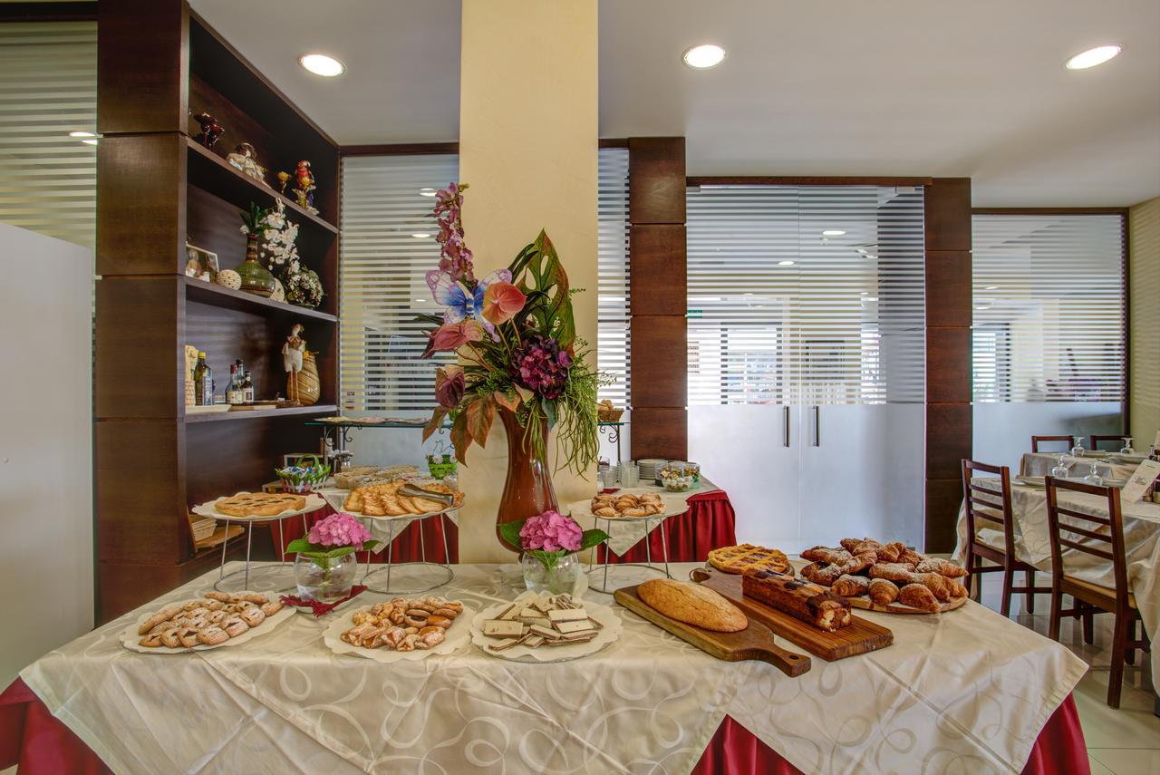 Hotel Deanna Bellaria-Igea Marina Zewnętrze zdjęcie