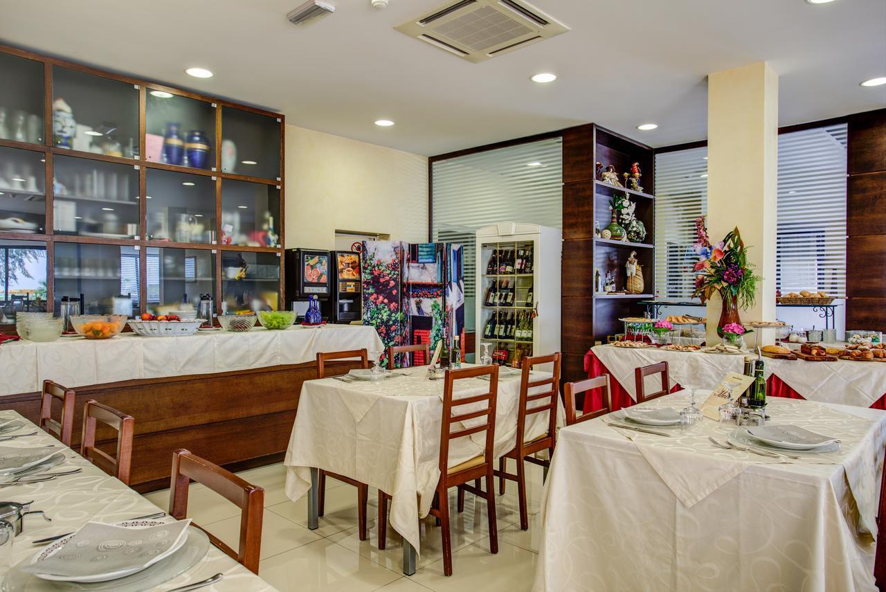 Hotel Deanna Bellaria-Igea Marina Zewnętrze zdjęcie